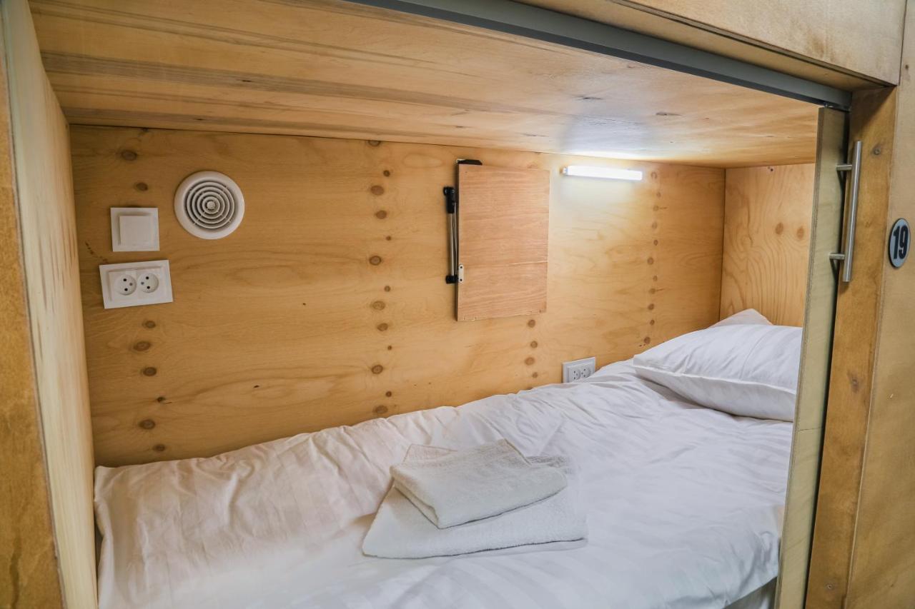 Capsule Hotel ออช ภายนอก รูปภาพ